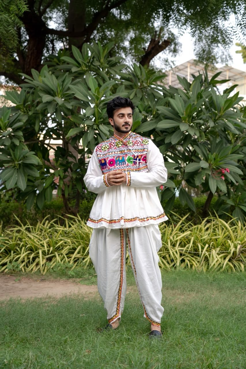 OFF WHITE KEDIYA FOR GROUP AND ALSO FOR SINGLE PERSON